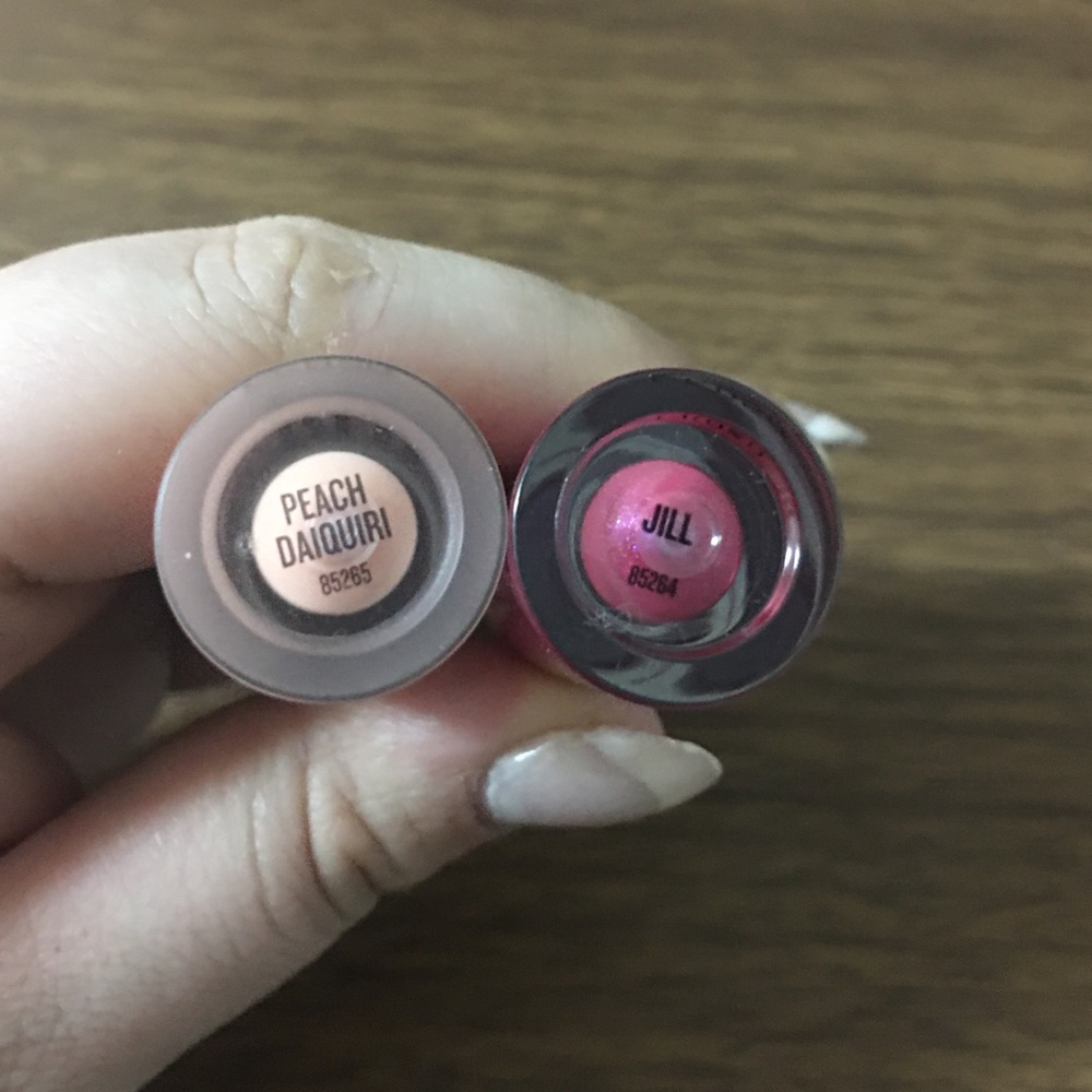 Buxom Gloss - Picture 3 of 3